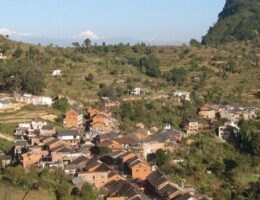 Nepal volunteer trekking